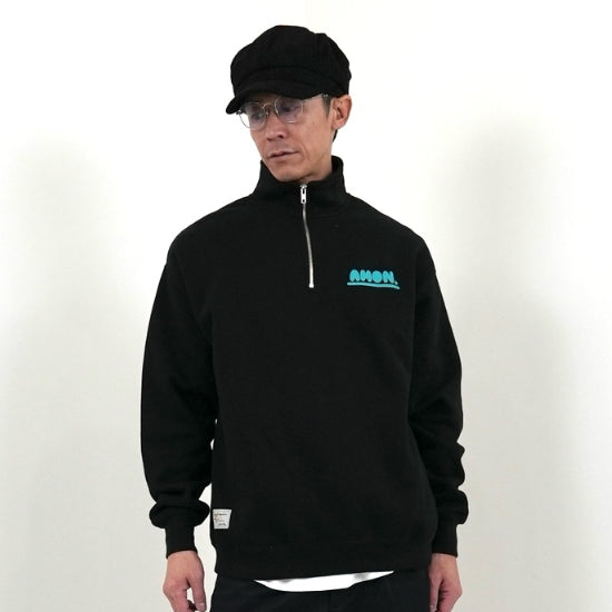 CURVY LOGO HALF ZIP SWEAT(BLACK)